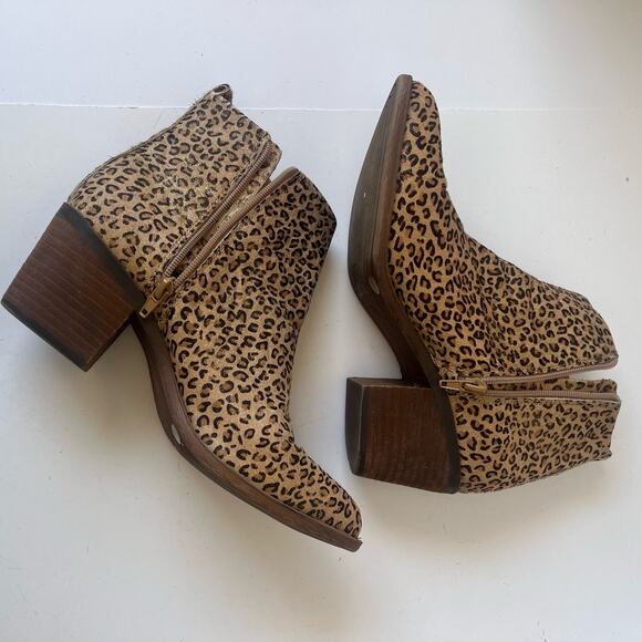 LUCKY BRAND Natania Womens Boots Sz 9M Tan Leopard Safari Chic Tan Chunky Heel - Picture 12 of 13